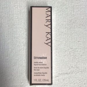 Mary Kay Timewise liquid foundation bronze 7